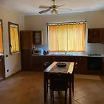 Alloggio in famiglia Piruzzu Cv Torre Mulinazzo App P *